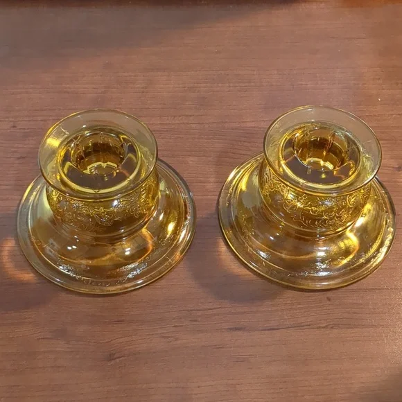 Federal Madrid Amber Glass Taper Holders - Picture 2 of 13